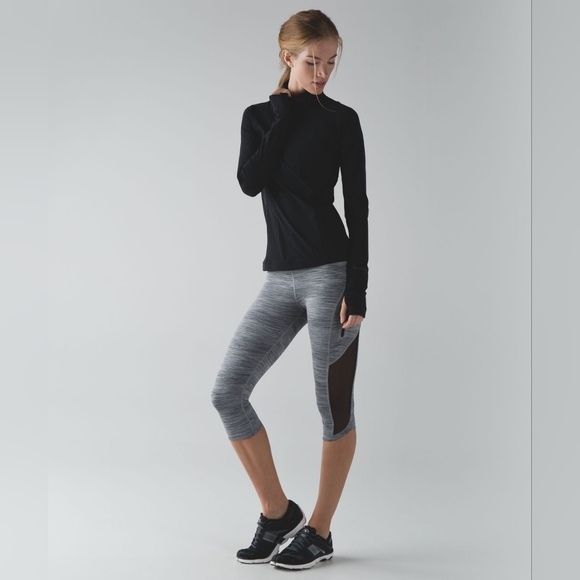 Lululemon Athletica Run Runner Crop Grey Capri Leggings Tights Womens Small 6 - Picture 5 of 12